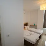Zimmervermietung Mardino Hotel 3*