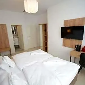 Zimmervermietung Mardino Hotel 3*